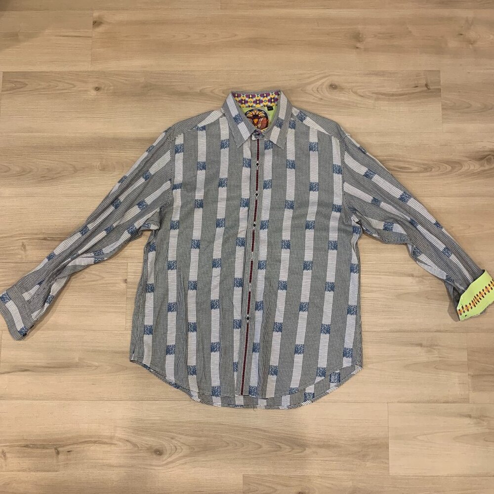 Robert Graham Luxury Men's Button up Shirt Size XL w/Flip Cuff and fun pattern